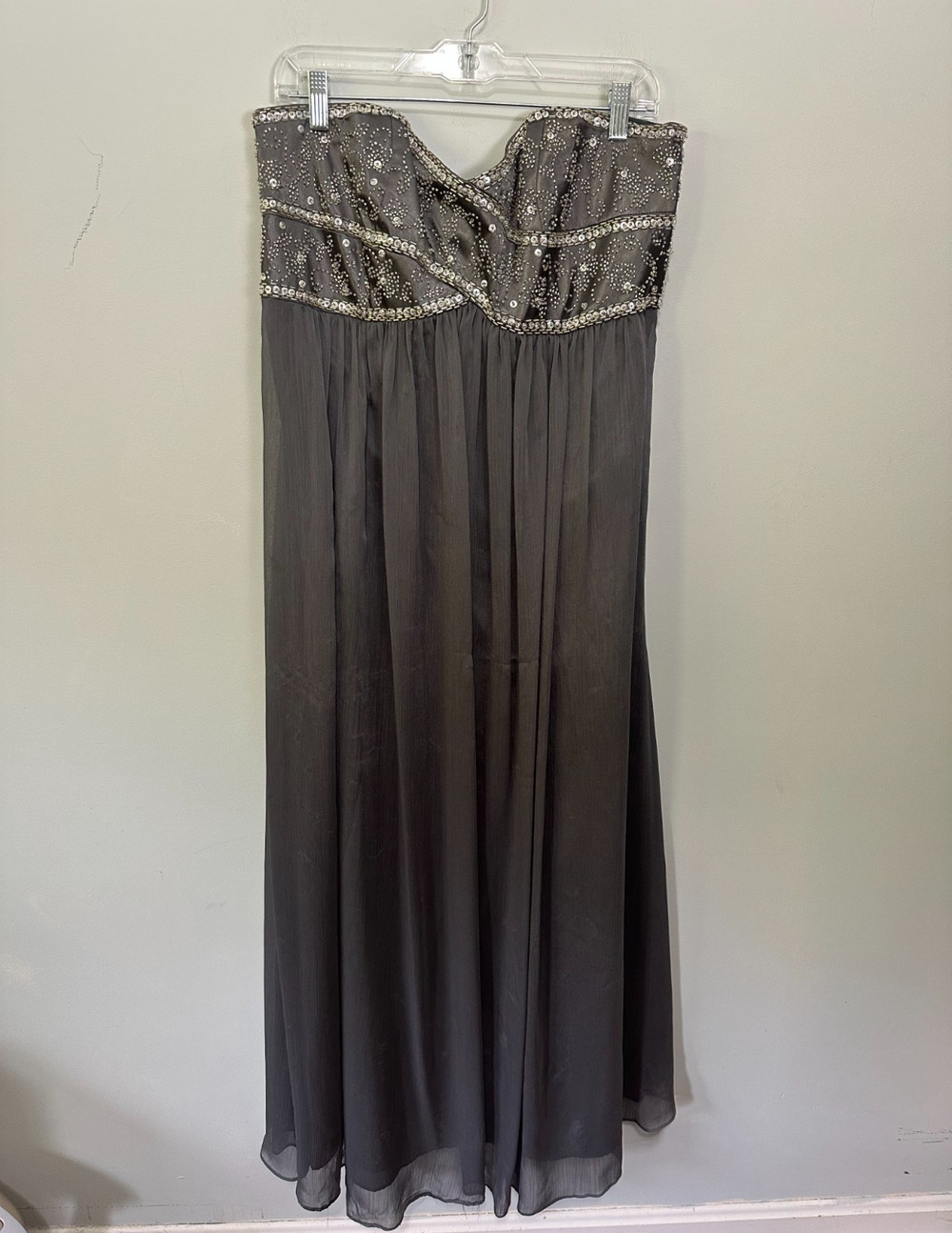 DB Studio Dress Womens 16 Gray Strapless Gown Beaded Sequin Chiffon Formal Glam